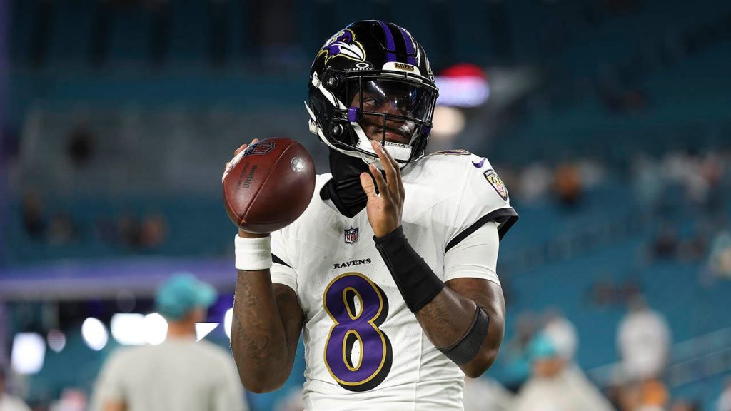 Lamar Jackson throws 4 touchdowns in thrilling Ravens return vs Dolphins