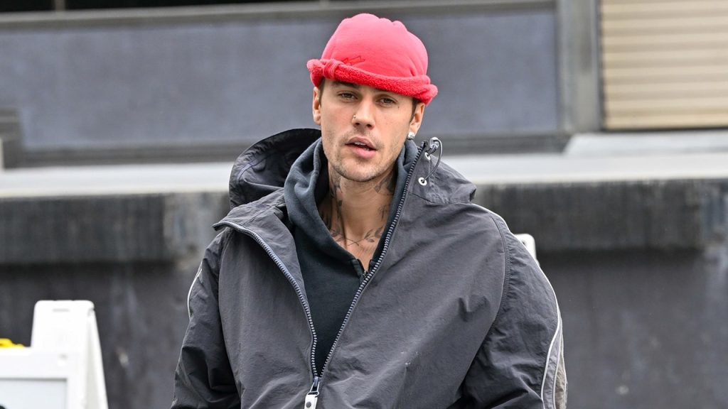 Justin Bieber helps stranded man with car trouble, gives ‘best prayer’