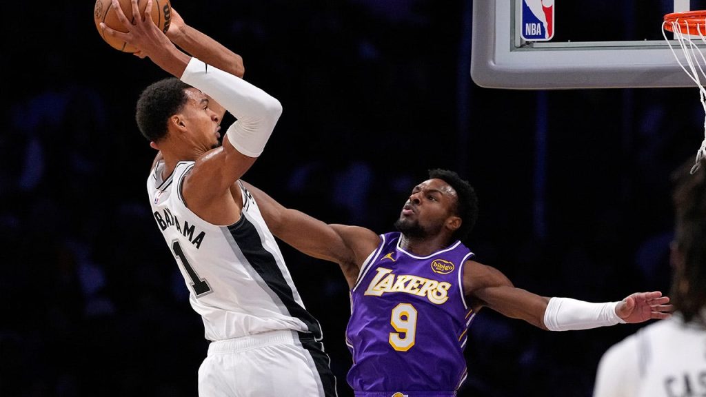 Spurs’ Victor Wembanyama gets dunk highlight, but team loses to Lakers