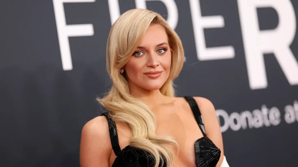 Kelsea Ballerini tells heckler to ‘f— off’ during Sydney concert