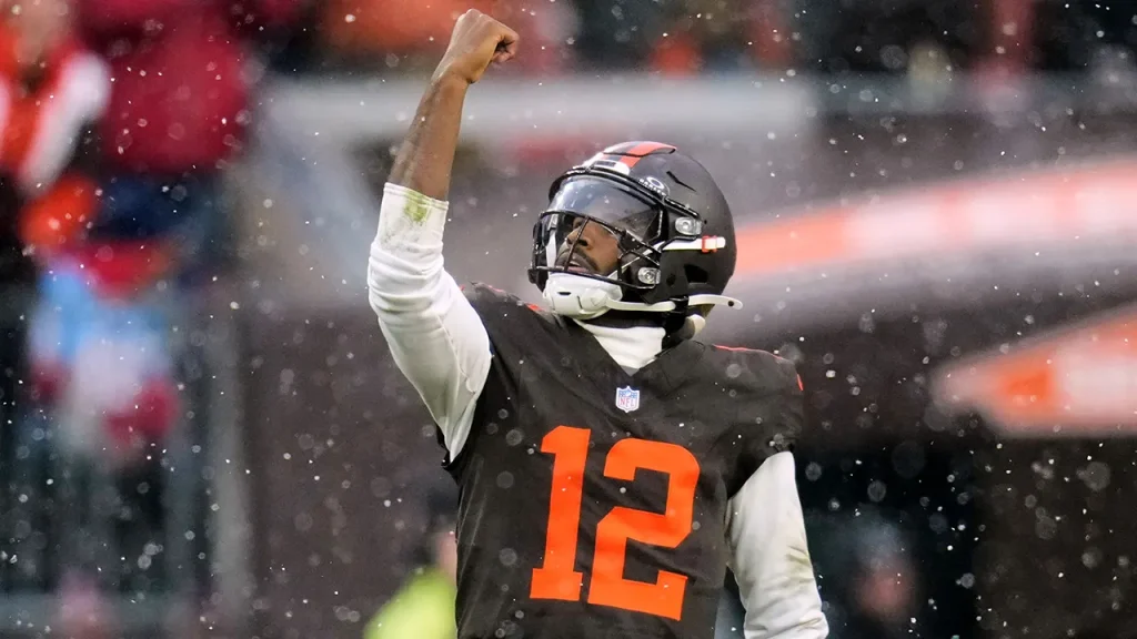Shedeur Sanders has 4 touchdowns in loss to Titans, Browns coach faces criticism