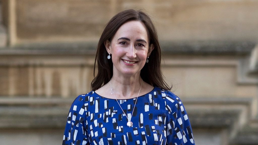 ‘Shopaholic’ author Sophie Kinsella dies at 55 after brain cancer battle